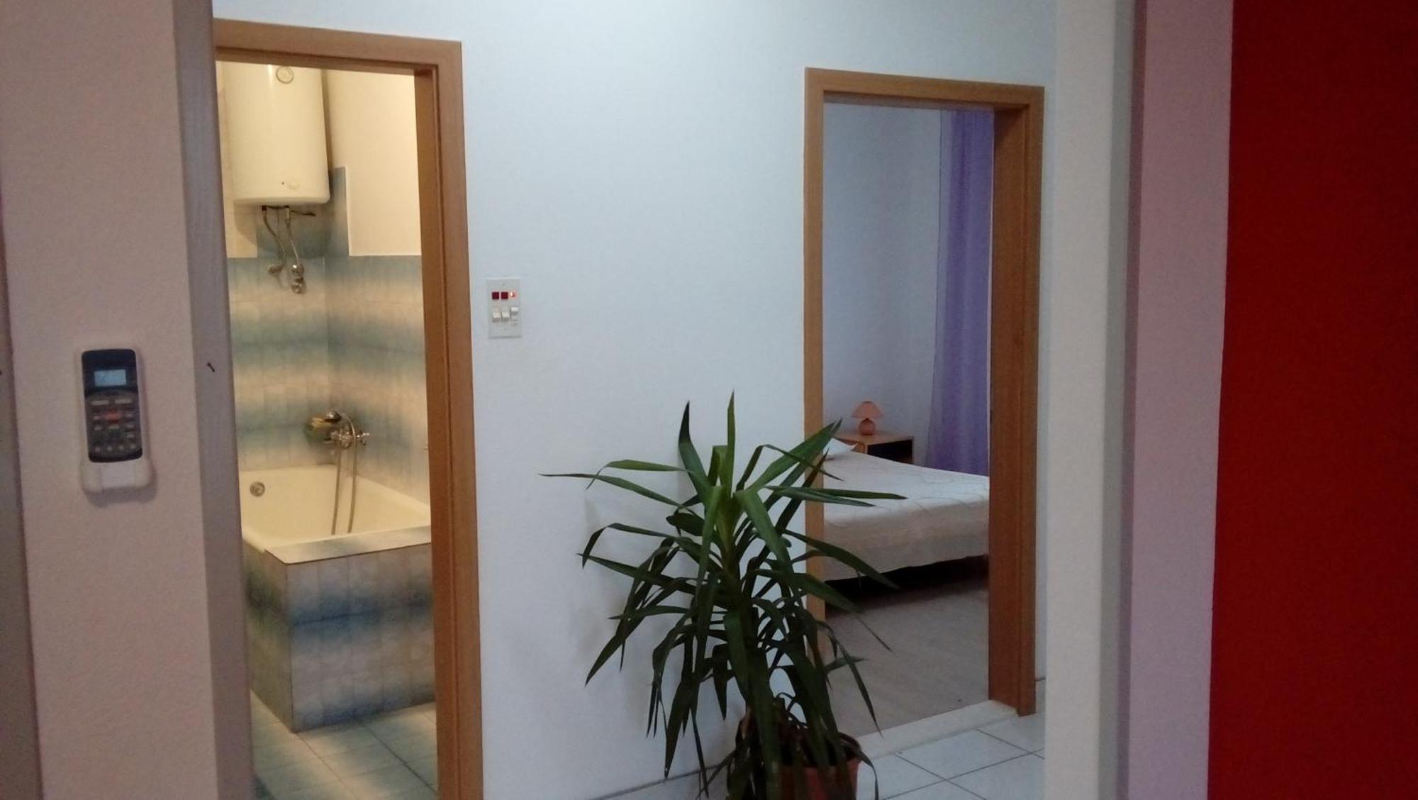 Spacious Family Apartment With Parking In The Shade And Barbecue House Šibenik Exterior foto